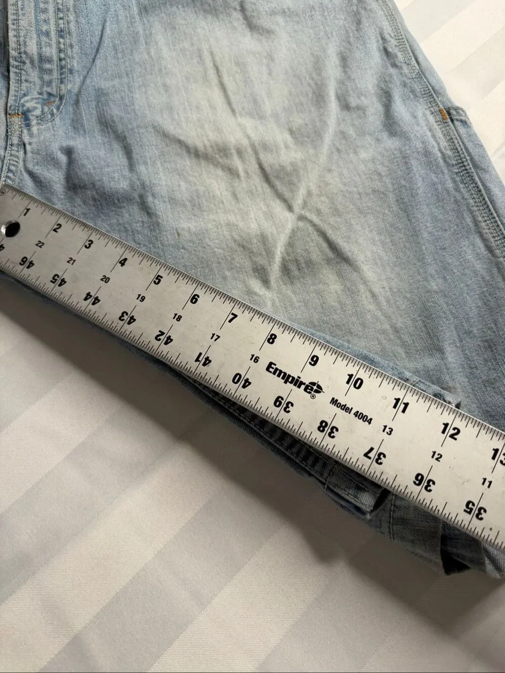 Levi’s Men’s Vintage Y2K Light Wash Carpenter Denim Shorts Size 42